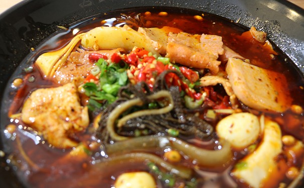 开家成都冒菜加盟店的谋划技术分享